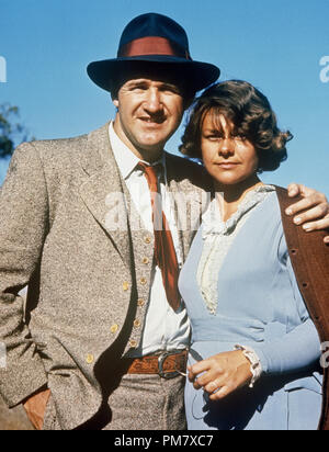 Studio publicité Still from 'Bonnie and Clyde' Gene Hackman, Estelle Parsons 1967 Warner référence du fichier 31537 674THA Banque D'Images