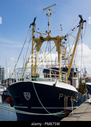 Faisceau Plymouth trawler Admiral Blake amarrée le long du Barbican Plymouth pendant le festival des fruits de mer Banque D'Images