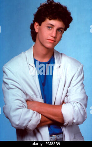 Publicité studio de 'encore des douleurs de croissance' Kirk Cameron 1985 Banque D'Images