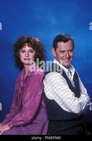 Publicité studio de encore Swoosie Kurtz et Tony Randall vers 1982 Tous droits réservés de la référence du fichier #  31710002THA pour un usage éditorial uniquement Banque D'Images