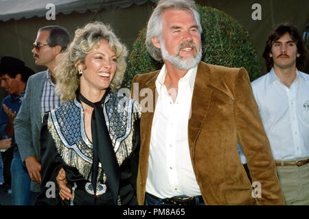 Kenny Rogers et épouse Marianne Gordon, vers 1986. Référence #  31780 Fichier 505THA Banque D'Images