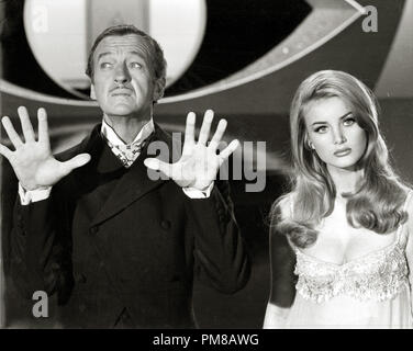 Publicité Studio : Toujours 'Casino Royale' David Niven, Barbara Bouchet 1967 Colombie-Britannique Référence de fichier #  31781 008 Banque D'Images