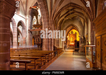 Intérieur de l'église Sainte-Croix, Kaysersberg-Vignoble Kaysersberg, Alsace, France Banque D'Images