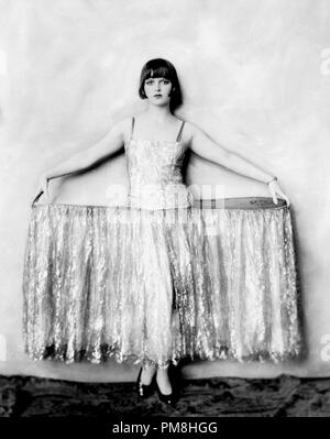 (Archival Classic Cinema - rétrospective Louise Brooks) Louise Brooks, vers 1925 référence du dossier 31500 022THA Banque D'Images