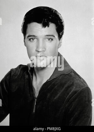 (Archivage classique du cinéma - Rétrospective) Elvis Presley Elvis Presley, vers 1966. Référence #  31616 Fichier 053THA Banque D'Images