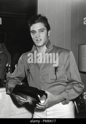 (Archivage classique du cinéma - Rétrospective) Elvis Presley Elvis Presley, vers 1956. Référence #  31616 Fichier 091THA Banque D'Images