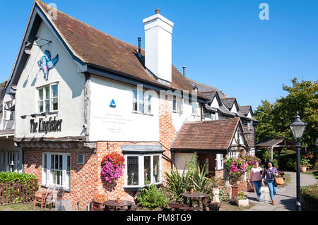 Le Pub Kingfisher, Chertsey Bridge Road, Chertsey, Surrey, Angleterre, Royaume-Uni Banque D'Images