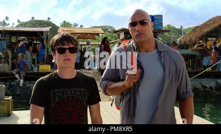 (L-r), plus que Sean et Dwayne Johnson comme Hank dans Nouvelle ligne Cinemas aventure familiale Voyage 2 : L'île mystérieuse, un Warner Bros Pictures version. Banque D'Images