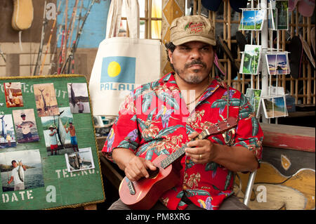 LUIS GUZMAN comme Gabato à New Line Cinéma aventure familiale Voyage 2 : L'île mystérieuse, un Warner Bros Pictures version. Banque D'Images