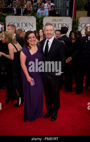 Nommé pour la MEILLEURE PERFORMANCE PAR UN ACTEUR DANS UN RÔLE DE SOUTIEN DANS UN FILM pour son rôle dans "Ma semaine avec Marilyn", l'acteur Kenneth Branagh et assister à la 69e assemblée annuelle des Golden Globe Awards au Beverly Hilton de Los Angeles, CA le dimanche, Janvier 15, 2012. Banque D'Images