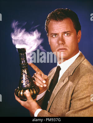 Photo publicitaire de 'I Dream of Jeannie' , Larry Hagman, vers 1966 référence du dossier 31537 454THA Banque D'Images