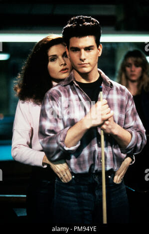 Publicité studio toujours de 'la couleur de l'argent' Mary Elizabeth Mastrantonio, Tom Cruise © 1986 Films Touchstone Référence de fichier #  31700072THA pour un usage éditorial uniquement Banque D'Images