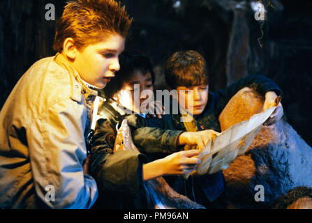 Publicité studio de toujours "Les Goonies" Corey Feldman, Jonathan Ke Quan, Sean Astin © 1985 Warner Tous Droits Réservés #  de référence fichier 31703062THA pour un usage éditorial uniquement Banque D'Images