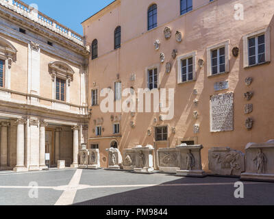 Cour intérieure Palais des Conservateurs, Musées du Capitole, Rome, Italie Banque D'Images