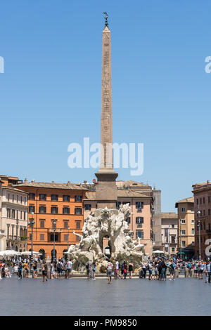 Fontana dei Quattro Fiumi, Piazza Navona, Rome, Italie Banque D'Images