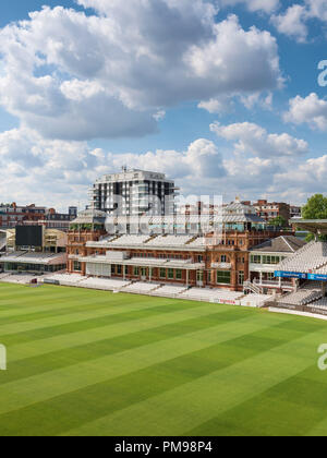 Pavillon de l'époque victorienne, le Lords Cricket Ground, London, UK Banque D'Images