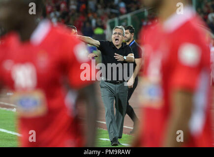 Téhéran, Iran. 17 Sep, 2018. Branko Ivankovic, entraîneur-chef de l'Iran Persepolis réagit au cours du quart de finale de la Ligue des Champions d'Asie de l'AFC jambe deuxième match de football entre l'Iran Persepolis et le Qatar's Al Duhail à Téhéran, Iran, le 17 septembre 2018. Persepolis a remporté le match 3-1. Credit : Ahmad Halabisaz/Xinhua/Alamy Live News Banque D'Images