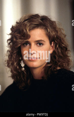 Publicité studio de toujours 'cocktail' Elisabeth Shue © 1988 Tous droits réservés Touchstone Référence de fichier #  31694276THA pour un usage éditorial uniquement Banque D'Images