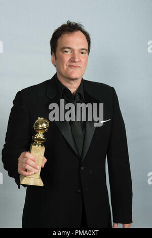 Après avoir remporté la catégorie du meilleur scénario - MOTION PICTURE pour "DJANGO UNCHAINED", de Quentin Tarantino pose des coulisses de la salle de presse avec le Golden Globe Award à la 70e assemblée annuelle Golden Globe Awards au Beverly Hilton de Los Angeles, CA le dimanche, Janvier 13, 2013. Banque D'Images