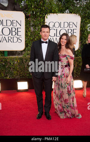 Acteur Jason Bateman assiste à la 70e Golden Globe Awards annuels avec Amanda Anka au Beverly Hilton de Los Angeles, CA le dimanche, Janvier 13, 2013. Banque D'Images