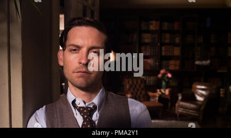 TOBEY MAGUIRE comme Nick Carraway dans la région de Warner Bros Pictures et Village Roadshow Pictures' drama 'Gatsby le Magnifique', un Warner Bros Pictures version. Banque D'Images