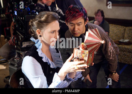 Vera Farmiga et James Wan dans 'l'illusionnisme,' un Warner Bros Pictures version. Banque D'Images