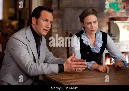 Vera Farmiga et encore de Patrick Wilson dans 'l'illusionnisme,' un Warner Bros Pictures version. Banque D'Images