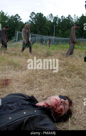 Le Gouverneur (David Morrissey) et Walker - The Walking Dead - Saison 4, épisode 8 - Crédit photo : La page des gènes/AMC Banque D'Images