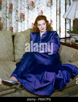 Maureen O'Hara vers 1950 référence #  32263 724THA Banque D'Images