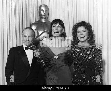 Richard Dreyfuss, Angelica Huston et Marsha Mason à la 57e annuelle des Academy Awards, 1985 Référence du dossier #  32509 448THA Banque D'Images