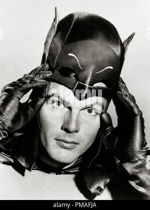 Adam West comme Batman, "Batman", 1966 Référence du dossier #  32633 646 THA Banque D'Images