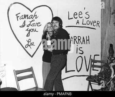 Lee Majors et Farrah Fawcett épouse vers 1975 © CCR /Le Hollywood Archive - Tous droits réservés référence #  32633 722THA Banque D'Images