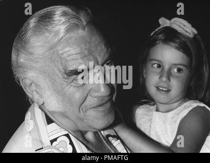 Lorne Greene et sa fille Gillian, vers 1972 © CCR /Le Hollywood Archive - Tous droits réservés référence #  32633 796CCR Banque D'Images