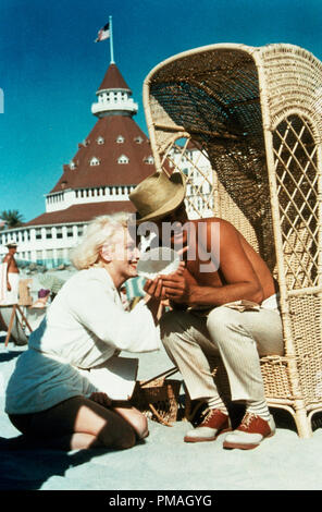 Marilyn Monroe et Tony Curtis, 'Some like it hot' 1959 United Artists référence #  32733 Fichier 339THA Banque D'Images