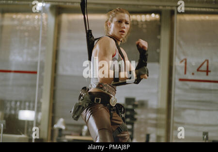 Jessica Biel stars comme 'Abigail Whistler' dans une nouvelle ligne d'action-aventure du cinéma, BLADE : TRINITY. (2004) Banque D'Images