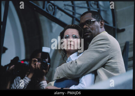 Gauche : Juliette Binoche comme Anna Malan droite : Samuel L. Jackson comme Langston Whitfield 'dans mon pays' (2004) Banque D'Images