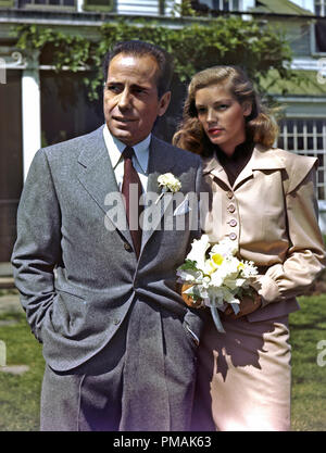 Humphrey Bogart et Lauren Bacall le jour de leur mariage le 21 mai 1945 Référence #  33300 Fichier 249THA Banque D'Images