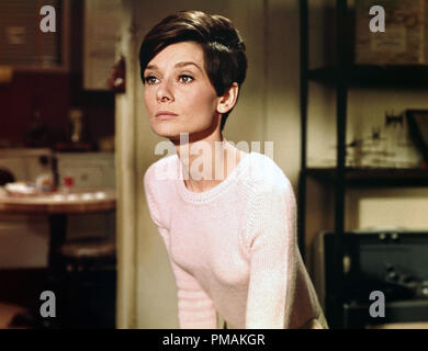 Audrey Hepburn, 'Attendre jusqu' (1967) Warner Bros. référence #  33300 Fichier 510THA Banque D'Images