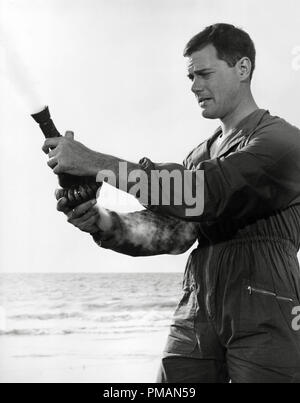 Photo de film/photo publicitaire de 'I Dream of Jeannie' (épisode pilote) Larry Hagman 1965 - pas de sortie - pour usage éditorial seulement référence de fichier # 33505 337THA Banque D'Images