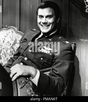 Photo de film/photo publicitaire de 'I Dream of Jeannie' Larry Hagman 1965 - pas de publication - pour usage éditorial seulement référence de fichier # 33505 372THA Banque D'Images
