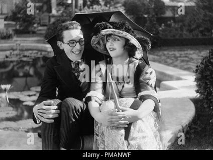 Publicité studio encore : Harold Lloyd avec Bebe Daniels vers 1919 référence #  32039 207THA Banque D'Images