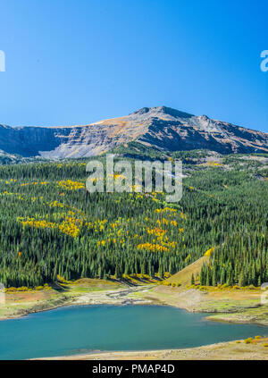 Ci-dessous d'Aspen, Colorado pointe dessus plat Banque D'Images