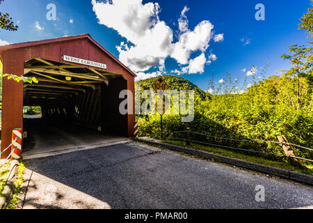 Pont couvert en   West Cornwall, Connecticut, Etats-Unis Banque D'Images