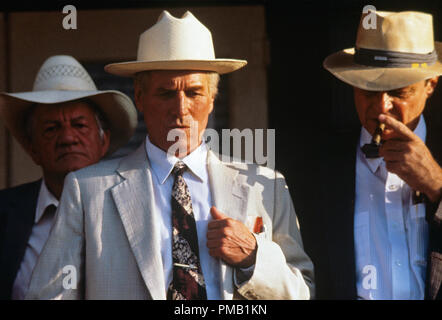 Photo du film ou encore la publicité de 'Blaze' Paul Newman © 1989 Touchstone Pictures Tous droits réservés de référence de dossier 33025 045THA pour un usage éditorial uniquement Banque D'Images