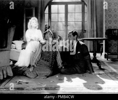 Kay Hammond, Margaret Rutherford, Rex Harrison, "Blithe Spirit' (1945) Les distributeurs de films général Référence de fichier #  33371 014THA Banque D'Images