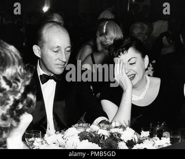 Judy Garland et Bing Crosby au Stork Club 1956 référence du dossier 33536 549THA Banque D'Images