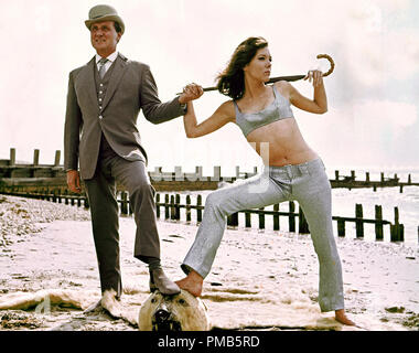 Diana Rigg, Patrick Macnee, 'The Avengers' circa 1965 référence du dossier 33536 640THA Banque D'Images