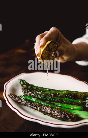 Superbes accompagnements de gnoccis, salades, légumes, pâtes et pommes de terre pour le restaurant américain français Steak House à Atlanta. Banque D'Images