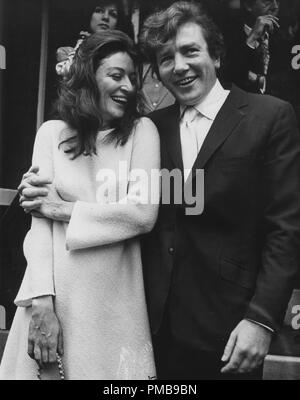 Anouk Aimee, Albert Finney, 1970 © CCR /Le Hollywood Archive - Tous droits réservés référence #  32557 655THA Banque D'Images