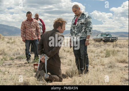 Raymond Cruz comme Tuco Salamanca, Bob Odenkirk comme Saul Goodman et Michael Mando comme Nacho Varga - MIEUX APPELER SAUL - Saison 1, épisode 2 - Crédit photo : Lewis Jacobs/AMC Banque D'Images